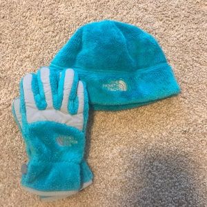 North face Hat & gloves